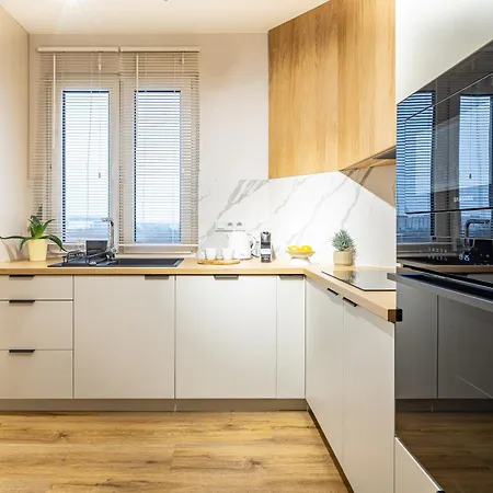 Family Airport Stop By Vaya * Warszawa