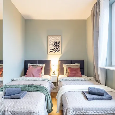 Lägenhet Family Airport Stop By Vaya Warszawa