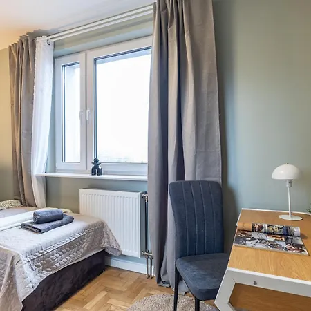 Family Airport Stop By Vaya Apartmán