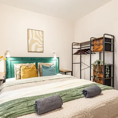 Family Airport Stop By Vaya *