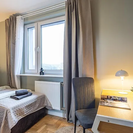 Family Airport Stop By Vaya Apartment Warschau