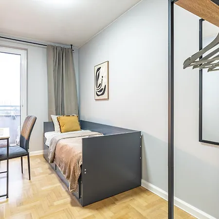 Family Airport Stop By Vaya Appartement