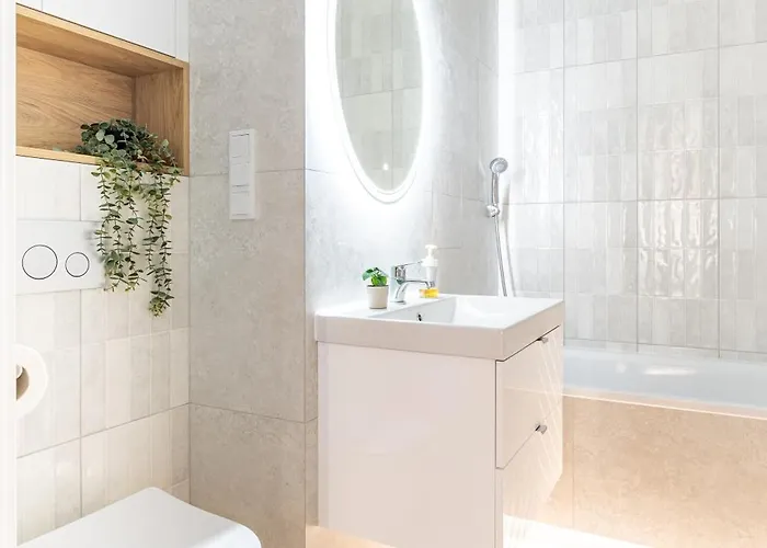 Family Airport Stop By Vaya