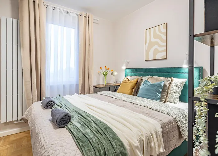 Family Airport Stop By Vaya